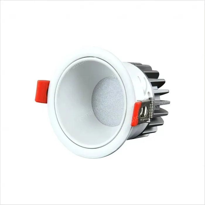 Downlight model: 10W white cup with an opening of 75mm 3500K Preh chip + isolated driver